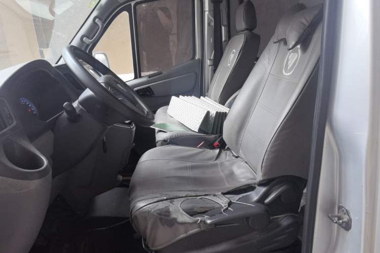 Used Foton Toano 2021 2.0T Manual Tongtu Short Wheelbase Mid-Height 5/6-Seater 4F20TC3 Left Front Seat