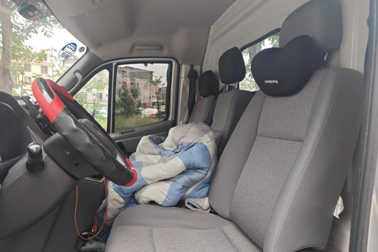 Used Foton Toano 2021 2.0T Manual Tongtu Extended-Wheelbase Mid-Roof 3-Seater 4F20TC3 Left Front Seat