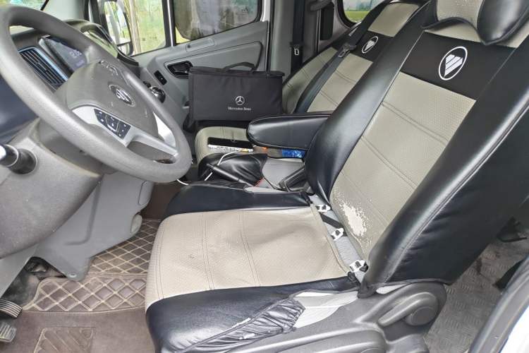 Used Foton Toano 2021 2.8T Manual Tongtu Extended-Wheelbase Mid-Roof 5/6/7-Seater F2.8NS6B177L Left Front Seat