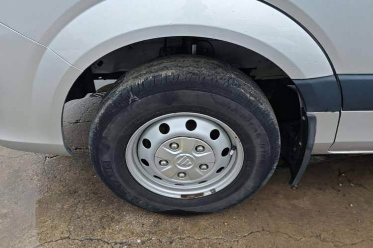 Used Foton Toano 2021 2.0T Manual Tongtu Short Wheelbase Mid-Height 5/6-Seater 4F20TC3 Left Front Wheel Hub