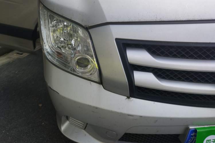 Used Foton Toano 2021 2.5T Automatic Tongtu Extended-Wheelbase 7-Seater D25TDIF1 Right Front Headlight