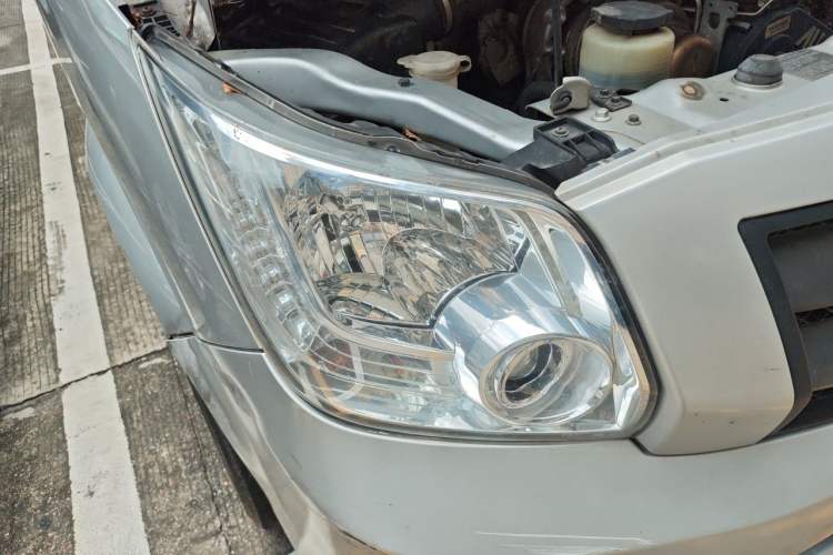 Used Foton Toano 2021 2.0T Manual Tongtu Long Wheelbase Mid-Height 5/6/7-Seater 4F20TC3 Right Front Headlight