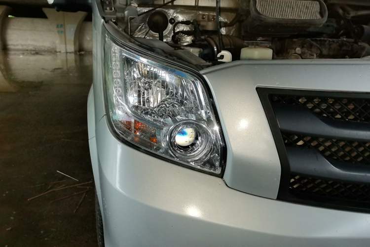 Used Foton Toano 2021 2.0T Manual Tongtu Long Wheelbase Mid-Height 5/6/7-Seater 4F20TC3 Right Front Headlight