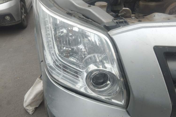 Used Foton Toano 2021 2.0T Manual Tongtu Long Wheelbase Mid-Height 5/6/7-Seater 4F20TC3 Right Front Headlight