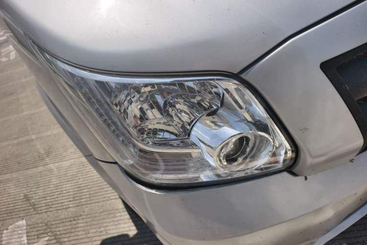 Used Foton Toano 2021 2.0T Manual Tongtu Long Wheelbase Mid-Height 5/6/7-Seater 4F20TC3 Right Front Headlight