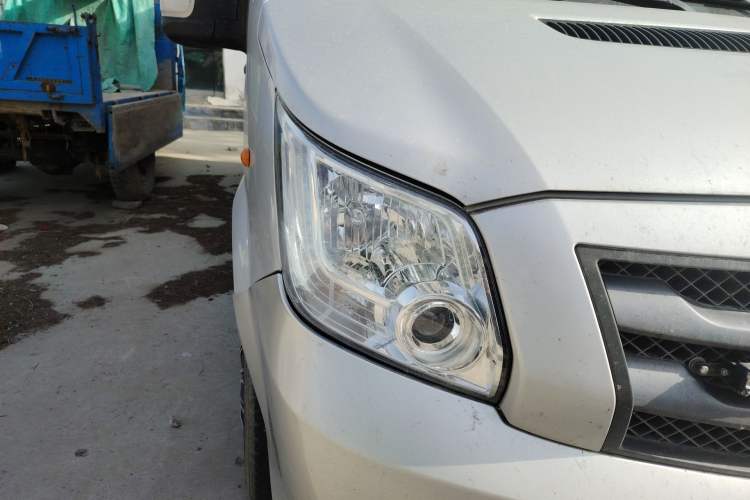 Used Foton Toano 2021 2.0T Manual Tongtu Extended-Wheelbase Mid-Roof 5/6/7-Seater 4F20TC3 Right Front Headlight