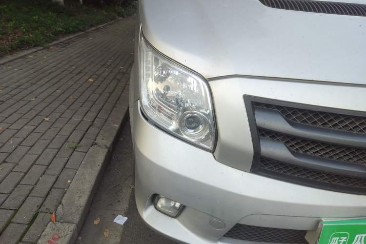Used Foton Toano 2021 2.0T Manual Tongtu Long Wheelbase Mid-Height 5/6/7-Seater 4F20TC3 Right Front Headlight