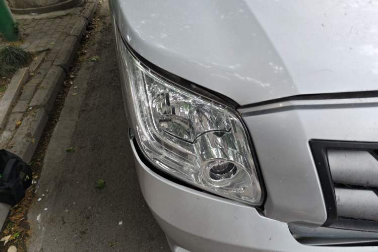 Used Foton Toano 2021 2.0T Manual Tongtu Long Wheelbase Mid-Height 5/6/7-Seater 4F20TC3 Right Front Headlight