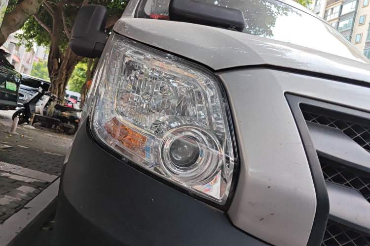 Used Foton Toano 2021 2.0T Manual Tongtu Short Wheelbase Mid-Height 5/6-Seater 4F20TC3 Right Front Headlight
