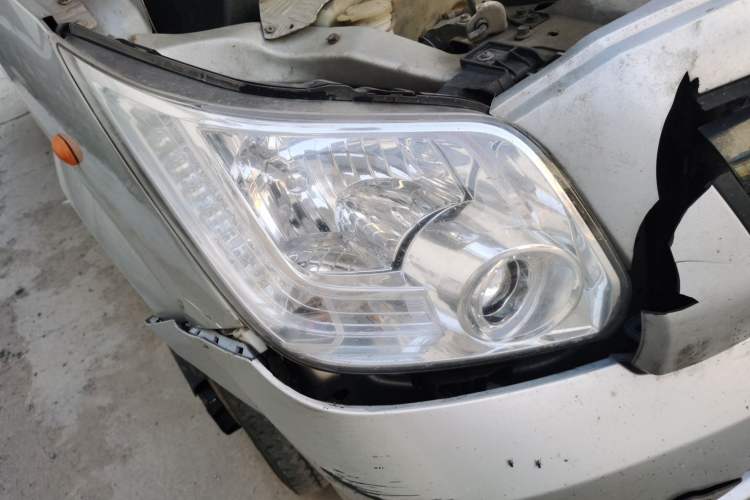 Used Foton Toano 2021 2.8T Manual Tongtu Extended-Wheelbase Mid-Roof 6/7-Seater F2.8 NS6B177L Right Front Headlight
