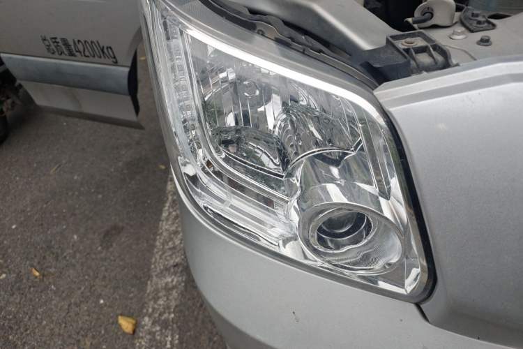 Used Foton Toano 2021 2.0T Manual Tongtu Long-Wheelbase Mid-Roof 3-Seater 4F20TC3 Right Front Headlight