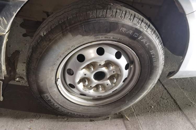 Used Foton Toano 2021 2.0T Manual Tongtu Short Wheelbase Mid-Height 5/6-Seater 4F20TC3 Right Front Wheel Hub