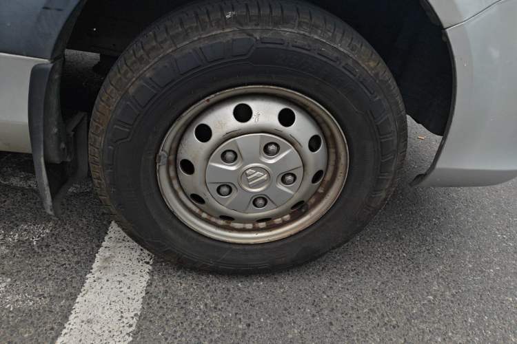 Used Foton Toano  Right Front Wheel Hub