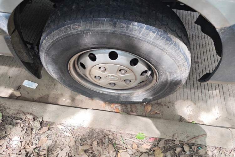 Used Foton Toano 2021 2.0T Manual Tongtu Short Wheelbase Mid-Height 5/6-Seater 4F20TC3 Right Front Wheel Hub