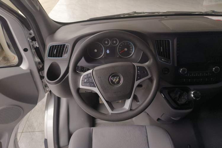 Used Foton Toano 2021 2.0T Manual Tongtu Extended-Wheelbase Mid-Roof 9-Seater 4F20TC3 Steering Wheel