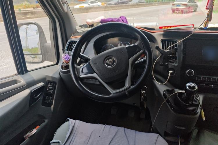 Used Foton Toano 2021 2.8T Custom Edition Minivan Extended Wheelbase Mid-Roof Design 9-Seater F2.8 NS6B177L Steering Wheel