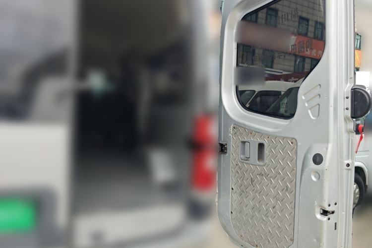 Used Foton Toano 2021 2.0T Manual Tongtu Long Wheelbase Mid-Height 5/6/7-Seater 4F20TC3 Trunk