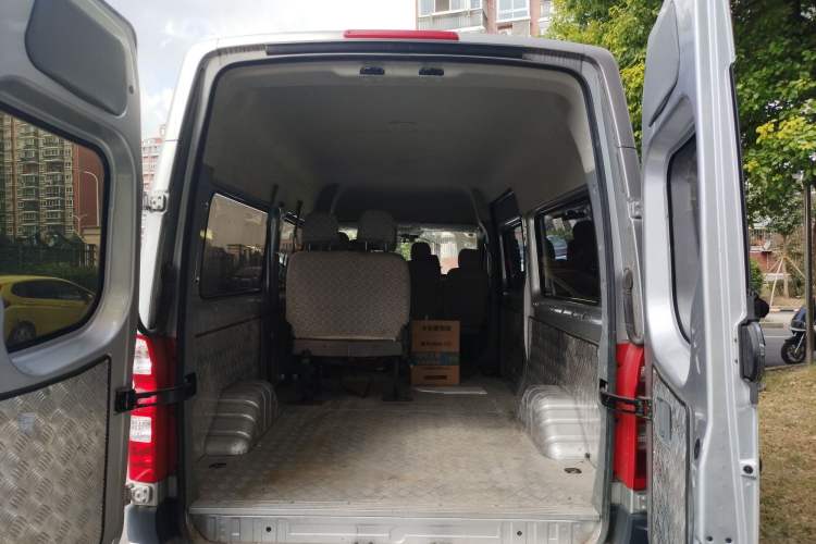 Used Foton Toano 2021 2.5T Automatic Tongtu Extended-Wheelbase 7-Seater D25TDIF1 Trunk