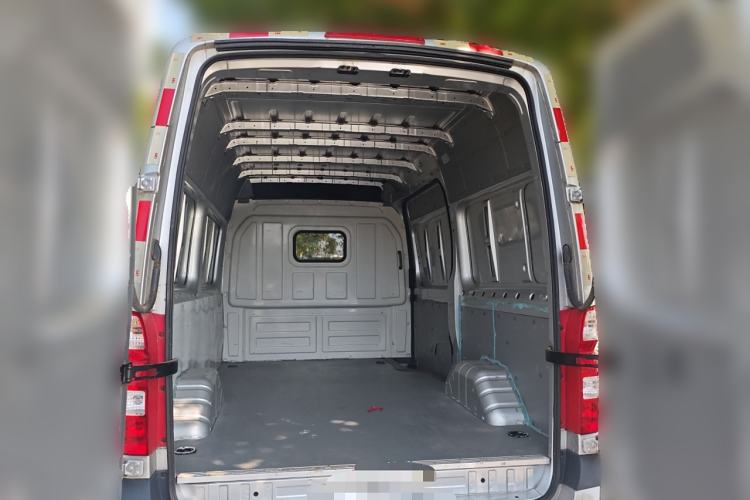 Used Foton Toano 2021 2.0T Manual Tongtu Long-Wheelbase Mid-Roof 3-Seater 4F20TC3 Trunk