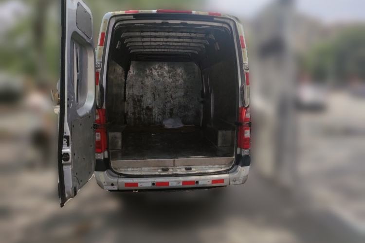 Used Foton Toano 2021 2.0T Manual Tongtu Long-Wheelbase Mid-Roof 3-Seater 4F20TC3 Trunk