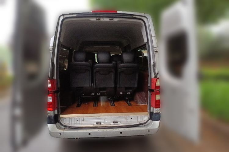Used Foton Toano 2021 2.0T Manual Tongtu Extended-Wheelbase Mid-Roof 9-Seater 4F20TC3 Trunk