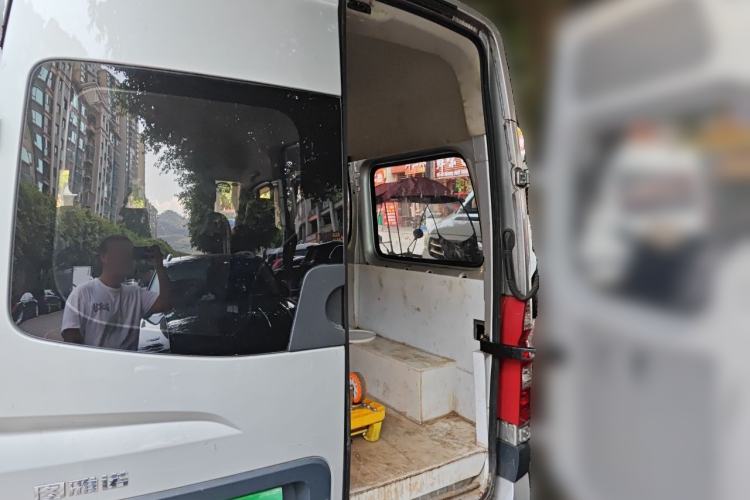 Used Foton Toano 2021 2.0T Manual Tongtu Short Wheelbase Mid-Height 5/6-Seater 4F20TC3 Trunk