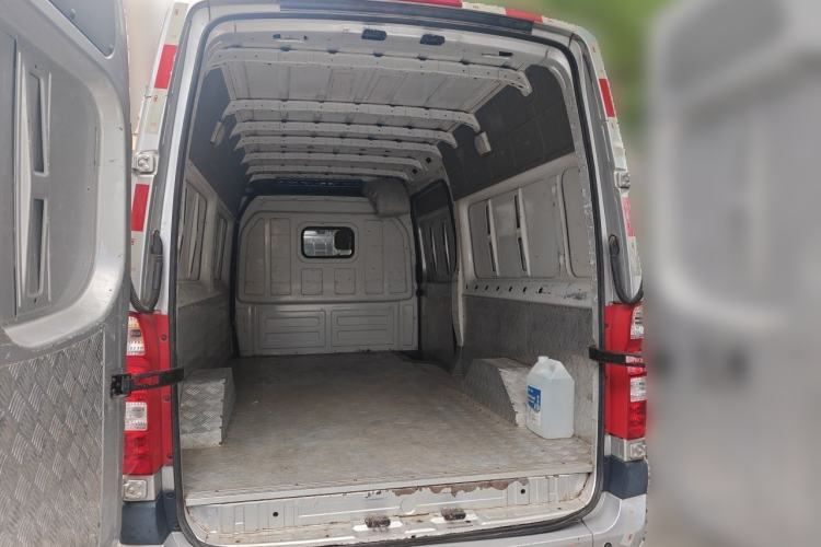 Used Foton Toano 2021 2.0T Manual Tongtu Extended-Wheelbase Mid-Roof 3-Seater 4F20TC3 Trunk