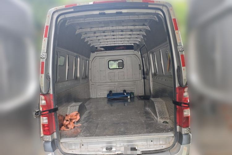 Used Foton Toano 2021 2.0T Manual Tongtu Long-Wheelbase Mid-Roof 3-Seater 4F20TC3 Trunk