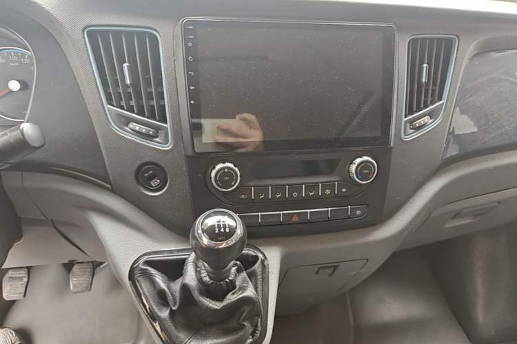 Used Foton Toano 2021 2.0T Manual Tongtu Short Wheelbase Mid-Height 5/6-Seater 4F20TC3 Audio And AC Panel