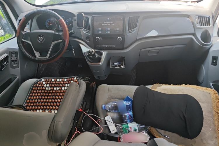 Used Foton Toano 2021 2.0T Manual Tongtu Extended-Wheelbase Mid-Roof 5/6/7-Seater 4F20TC3 Center Console