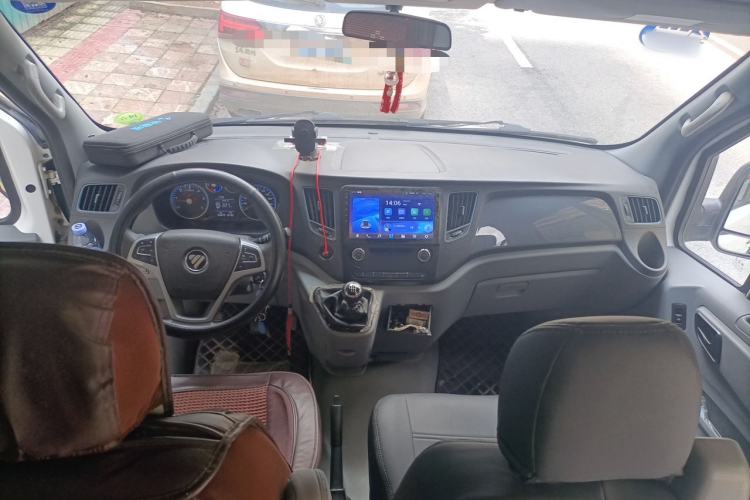 Used Foton Toano 2021 2.8T Manual Tongtu Long Wheelbase Mid-Height 5/6/7-Seater F2.8NS6B177L Center Console