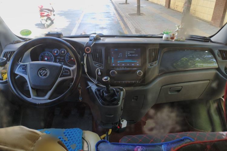 Used Foton Toano 2021 2.0T Manual Tongtu Short Wheelbase Mid-Height 3-Seater 4F20TC3 Center Console