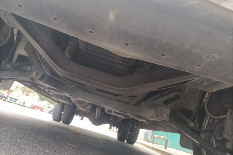 Used Foton Toano 2021 2.8T Manual Tongtu Long Wheelbase Mid-Height 5/6/7-Seater F2.8NS6B177L Chassis Front
