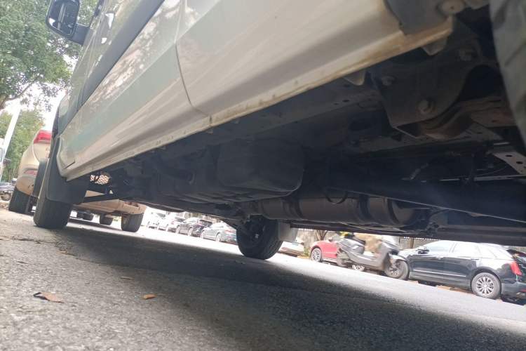 Used Foton Toano 2021 2.8T Manual Tongtu Long Wheelbase Mid-Height 5/6/7-Seater F2.8NS6B177L Chassis Rear Left