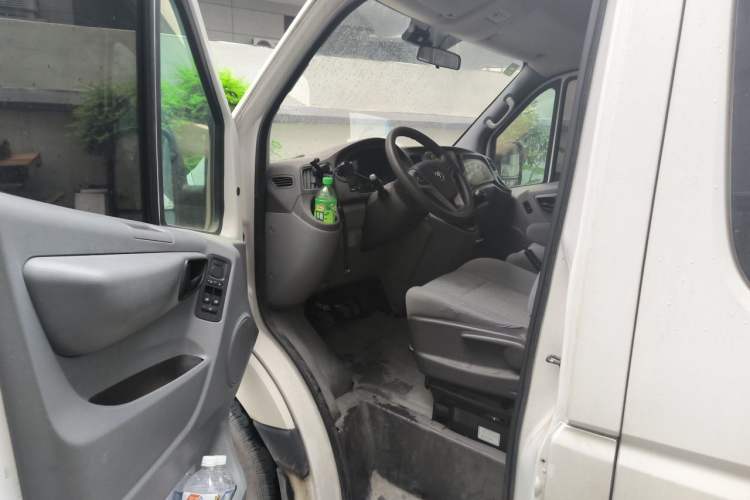 Used Foton Toano 2021 2.0T Manual Tongtu Short Wheelbase Mid-Height 5/6-Seater 4F20TC3 Driver Seat