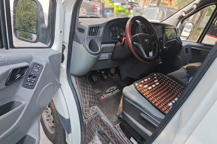 Used Foton Toano 2021 2.0T Manual Tongtu Extended-Wheelbase Mid-Roof 5/6/7-Seater 4F20TC3 Driver Seat