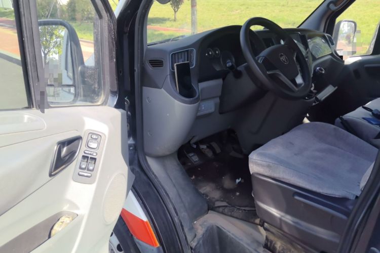 Used Foton Toano 2021 2.0T Manual Tongtu Long Wheelbase Mid-Height 5/6/7-Seater 4F20TC3 Driver Seat
