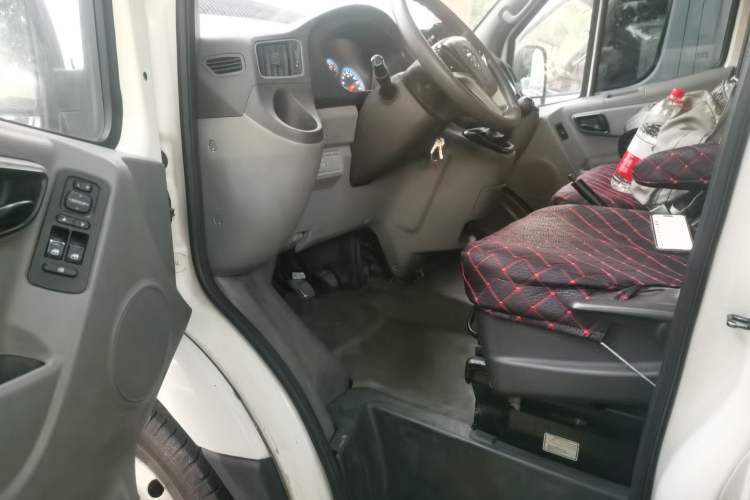 Used Foton Toano 2021 2.0T Manual Tongtu Long-Wheelbase Mid-Roof 3-Seater 4F20TC3 Driver Seat