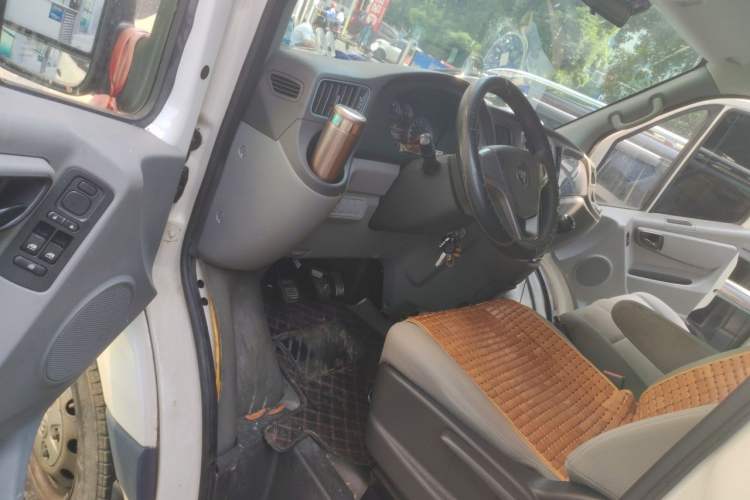 Used Foton Toano 2021 2.0T Manual Tongtu Short Wheelbase Mid-Height 5/6-Seater 4F20TC3 Driver Seat