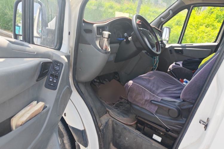 Used Foton Toano 2021 2.0T Manual Tongtu Long Wheelbase Mid-Height 5/6/7-Seater 4F20TC3 Driver Seat