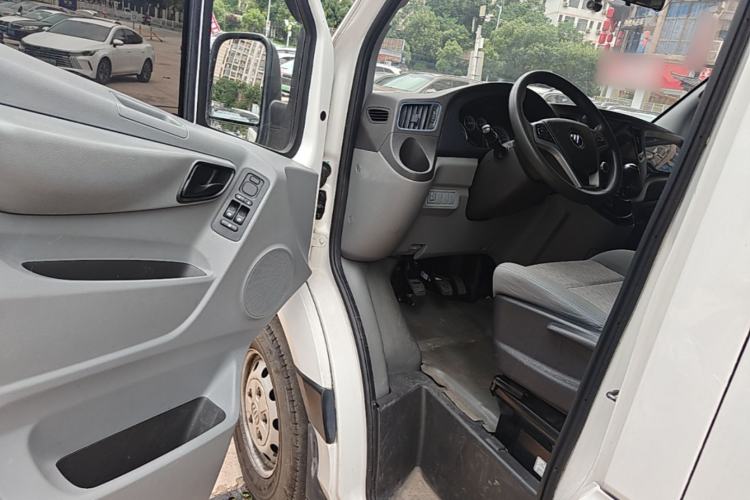 Used Foton Toano 2021 2.0T Manual Tongtu Short Wheelbase Mid-Height 5/6-Seater 4F20TC3 Driver Seat