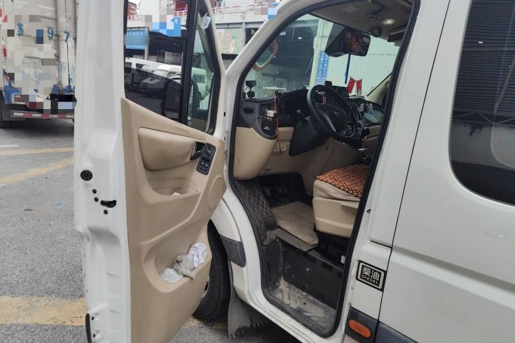 Used Foton Toano 2021 2.0T Manual Tongtu Extended-Wheelbase Mid-Roof 9-Seater 4F20TC3 Driver Seat