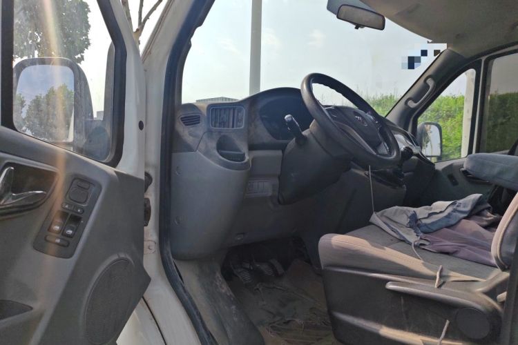 Used Foton Toano 2021 2.0T Manual Tongtu Short Wheelbase Mid-Height 5/6-Seater 4F20TC3 Driver Seat
