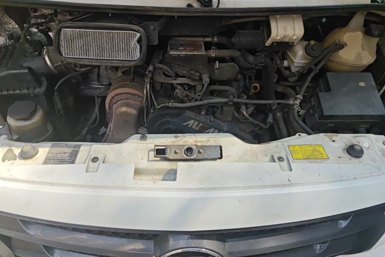 Used Foton Toano 2021 2.0T Manual Tongtu Extended-Wheelbase Mid-Roof 5/6/7-Seater 4F20TC3 Engine Bay