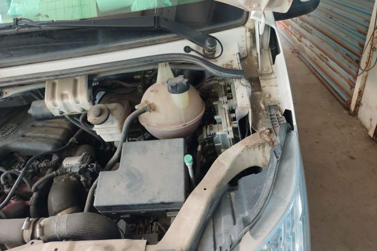 Used Foton Toano  Engine Bay Left