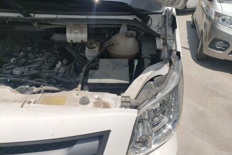 Used Foton Toano 2021 2.8T Manual Tongtu Long Wheelbase Ultra-High Roof 5/6/7-Seater F2.8 NS6B177L Engine Bay Left