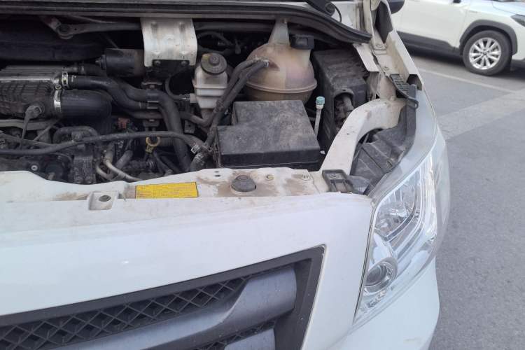 Used Foton Toano 2021 2.0T Manual Tongtu Extended-Wheelbase Mid-Roof 5/6/7-Seater 4F20TC3 Engine Bay Left