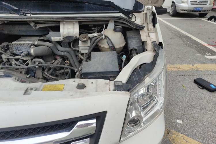 Used Foton Toano 2021 2.0T Manual Tongtu Extended-Wheelbase Mid-Roof 9-Seater 4F20TC3 Engine Bay Left