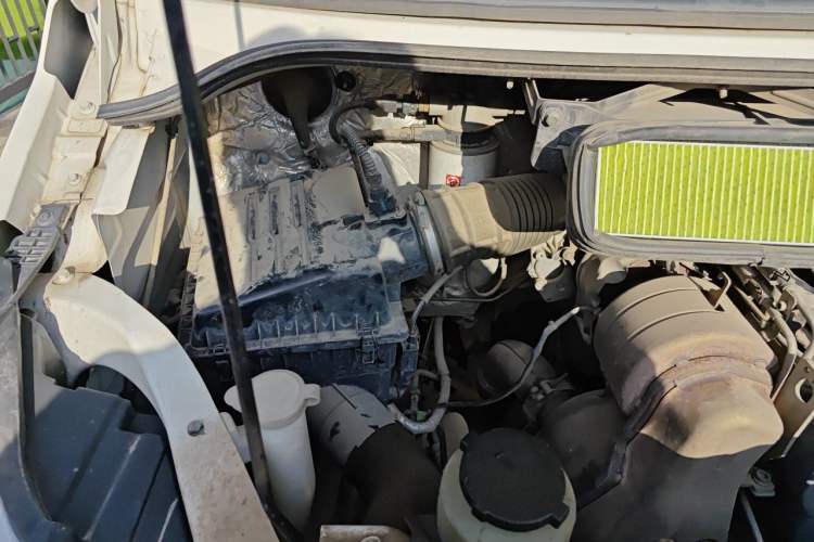 Used Foton Toano 2021 2.0T Manual Tongtu Long Wheelbase Mid-Height 5/6/7-Seater 4F20TC3 Engine Bay Right