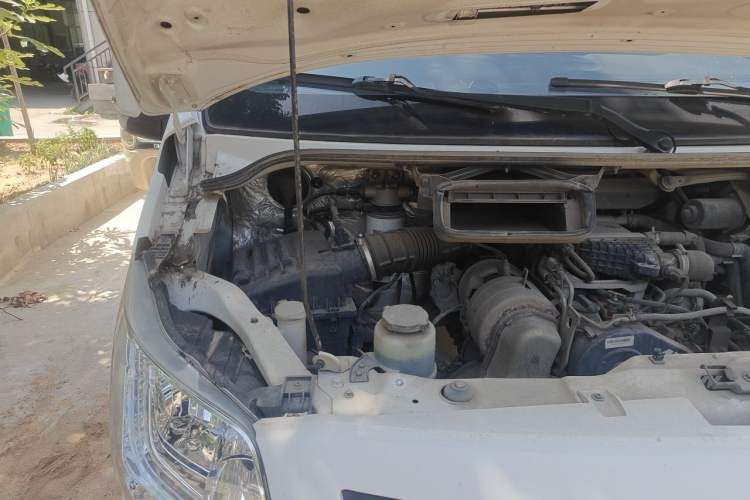 Used Foton Toano 2021 2.0T Manual Tongtu Long Wheelbase Mid-Height 5/6/7-Seater 4F20TC3 Engine Bay Right
